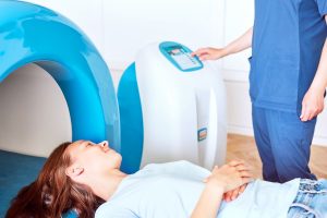 magnetoterapia-terapia-fisica-persona-con-artrosis